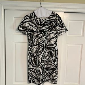 Ann Taylor Women’s Size 6 Black and White designed dress